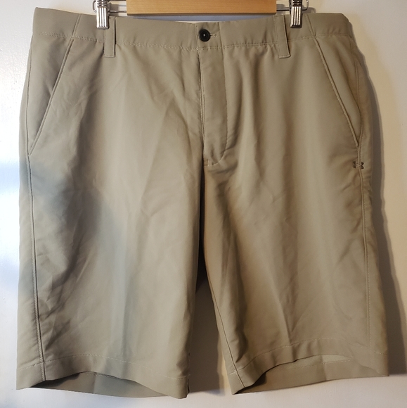Under Armour  Performance Shorts - Picture 6 of 6